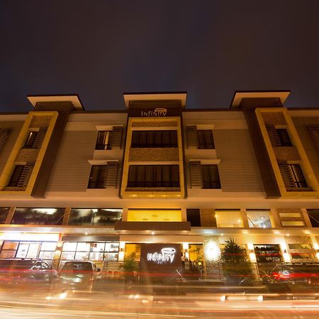 فندق أجنحة إنفينيتي Davao City المظهر الخارجي الصورة