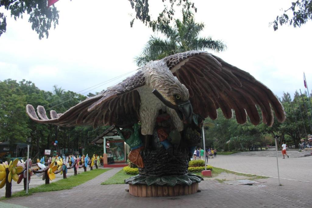فندق أجنحة إنفينيتي Davao City المظهر الخارجي الصورة